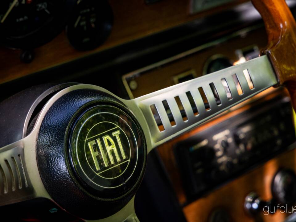 Image 21/67 de FIAT Dino Spider (1968)
