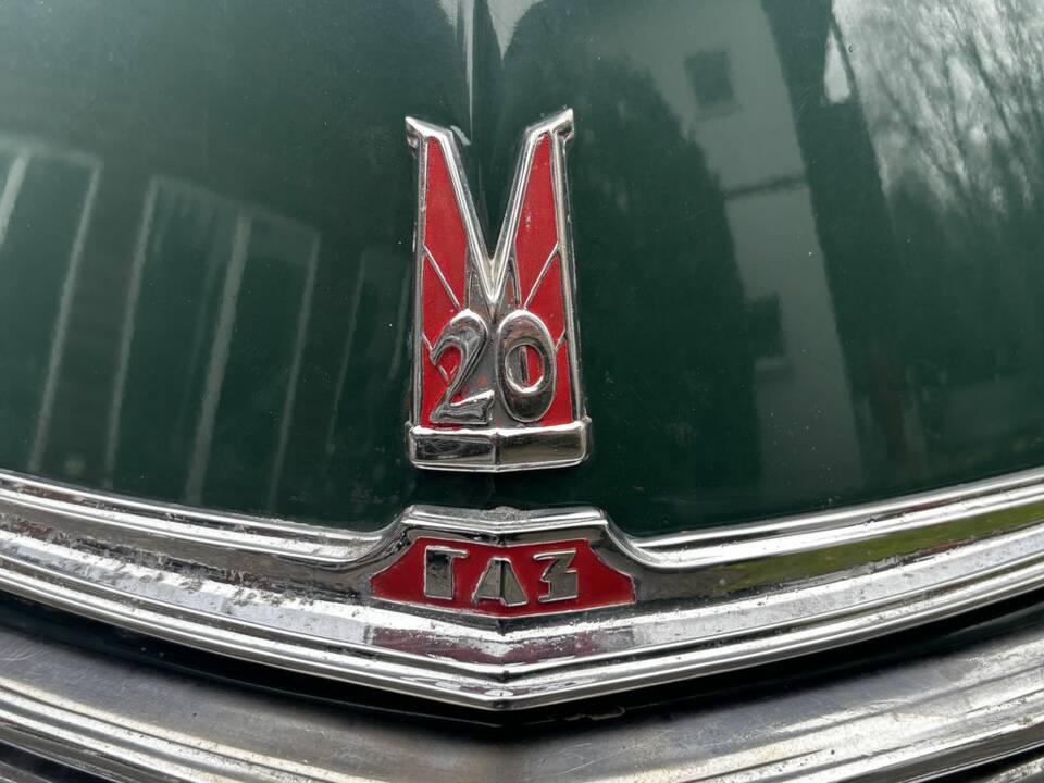Image 3/8 of GAZ M 20 Pobeda (1949)