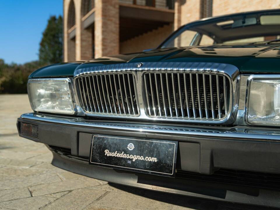 Image 20/50 de Daimler XJ 6 4.0 (1991)