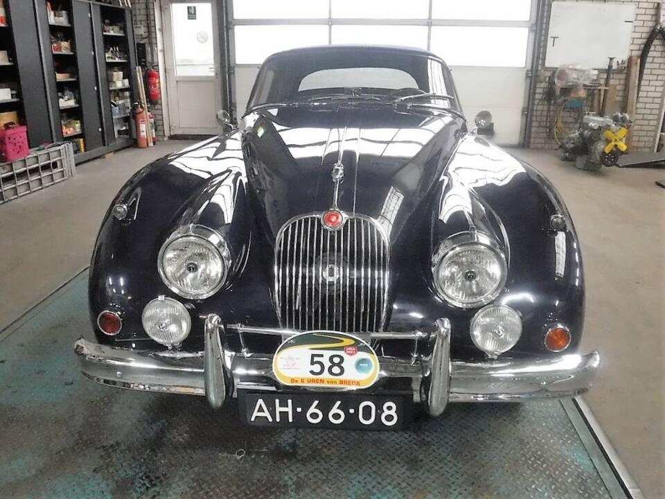 Image 35/50 de Jaguar XK 150 OTS (1959)