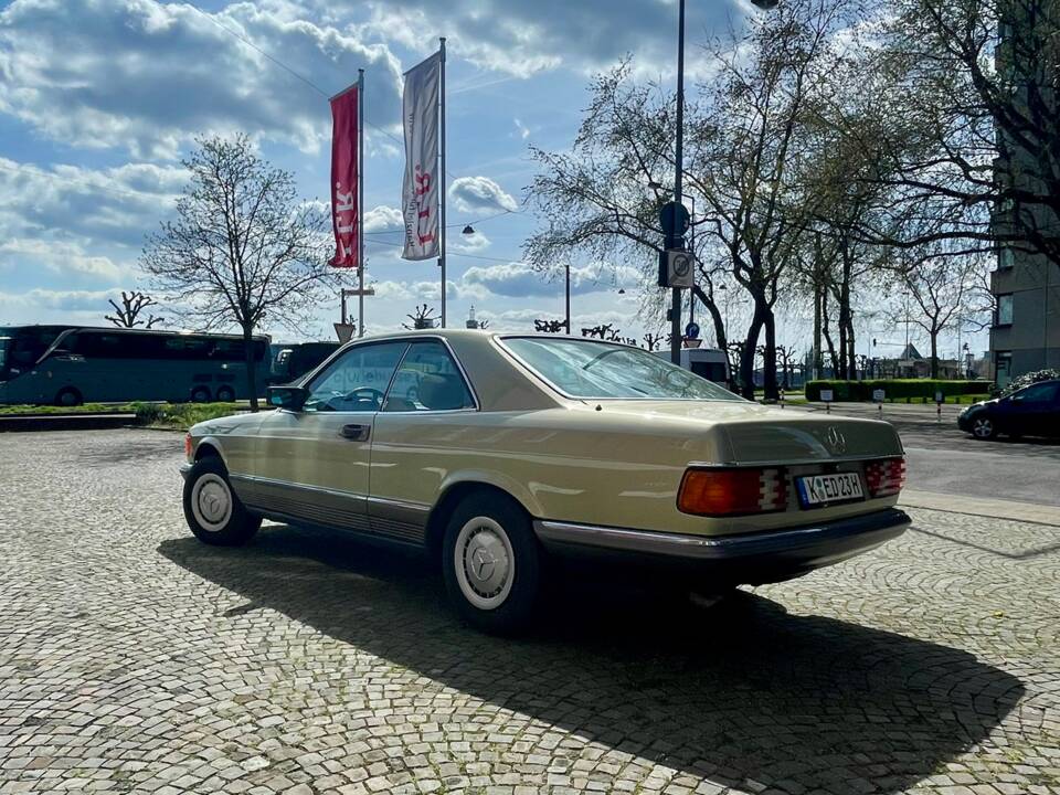 Bild 51/65 von Mercedes-Benz 380 SEC (1983)