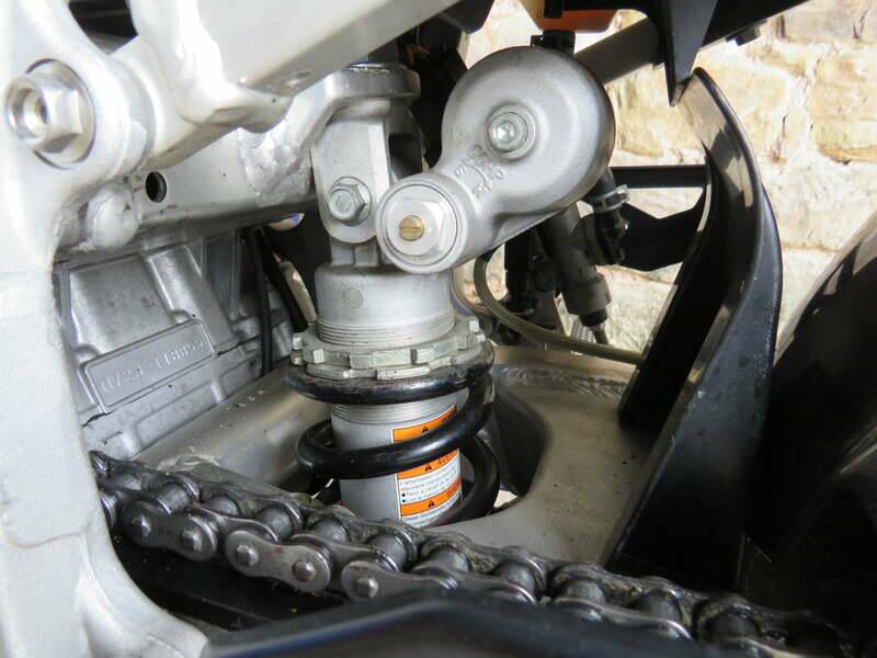 Bild 26/37 von Suzuki DUMMY (2002)