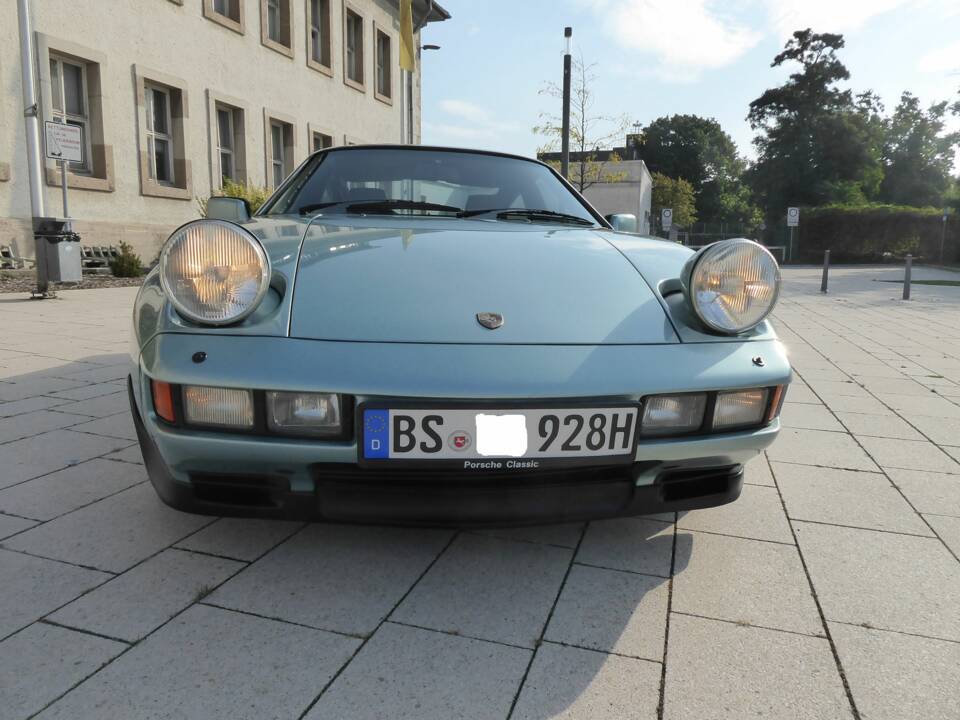 Imagen 20/70 de Porsche 928 S (1985)