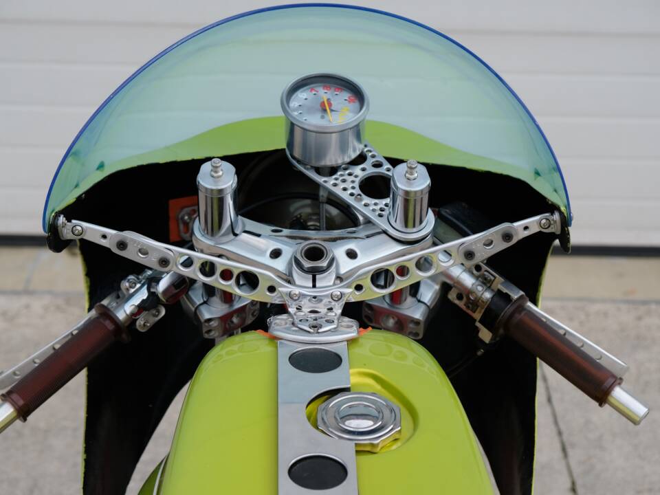 Image 28/39 of Moto Guzzi 1000 SP II (1985)