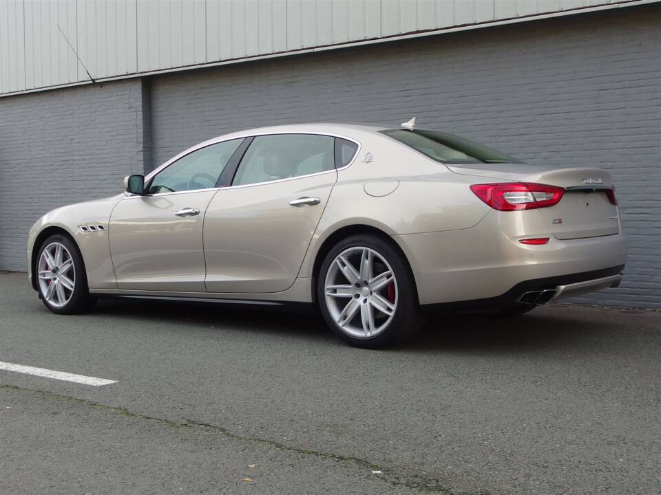 Image 4/98 of Maserati Quattroporte GTS (2015)