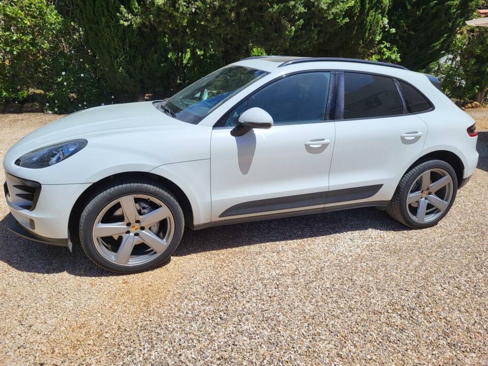 Immagine 2/5 di Porsche Macan (2017)