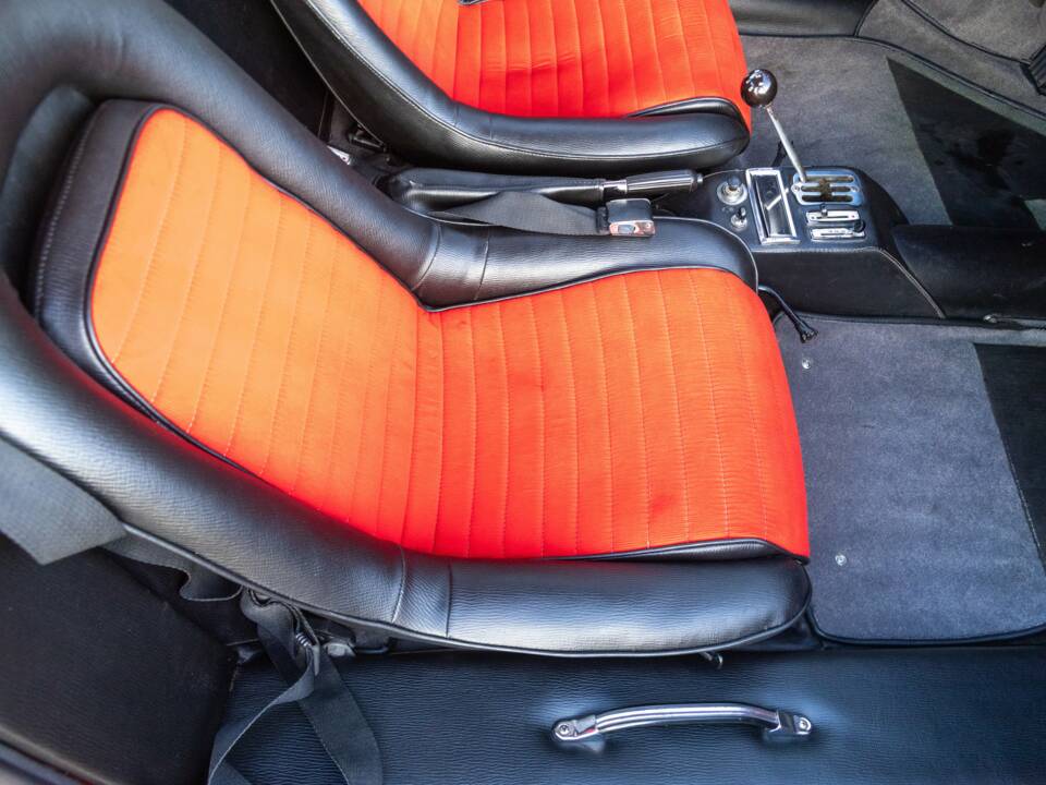 Image 42/50 de Ferrari Dino 246 GT (1970)