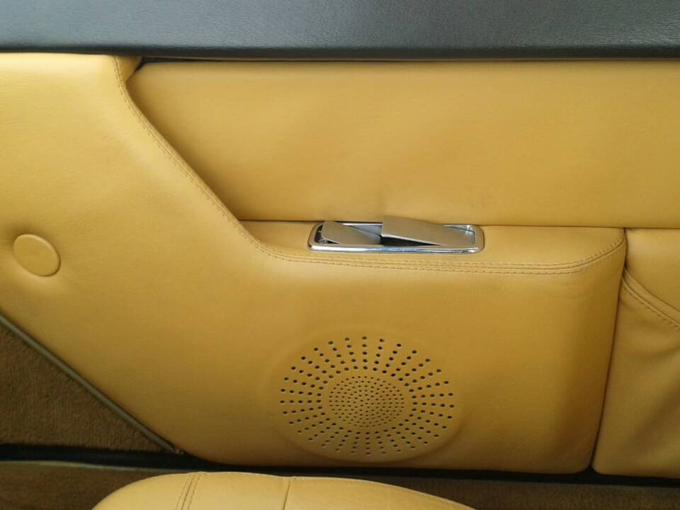 Image 69/73 de Ferrari Mondial Quattrovalvole (1984)