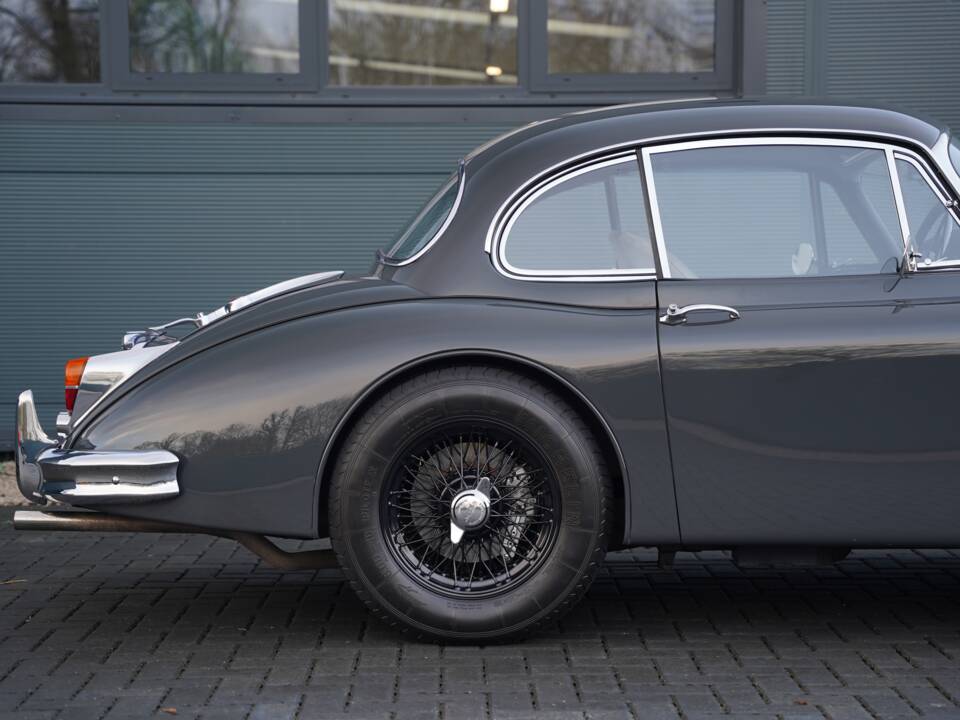 Bild 26/50 von Jaguar XK 150 3.8 S FHC (1960)