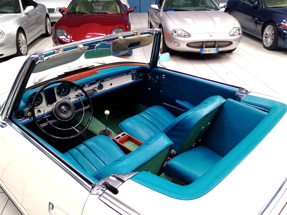 Bild 29/79 von Mercedes-Benz 230 SL (1965)