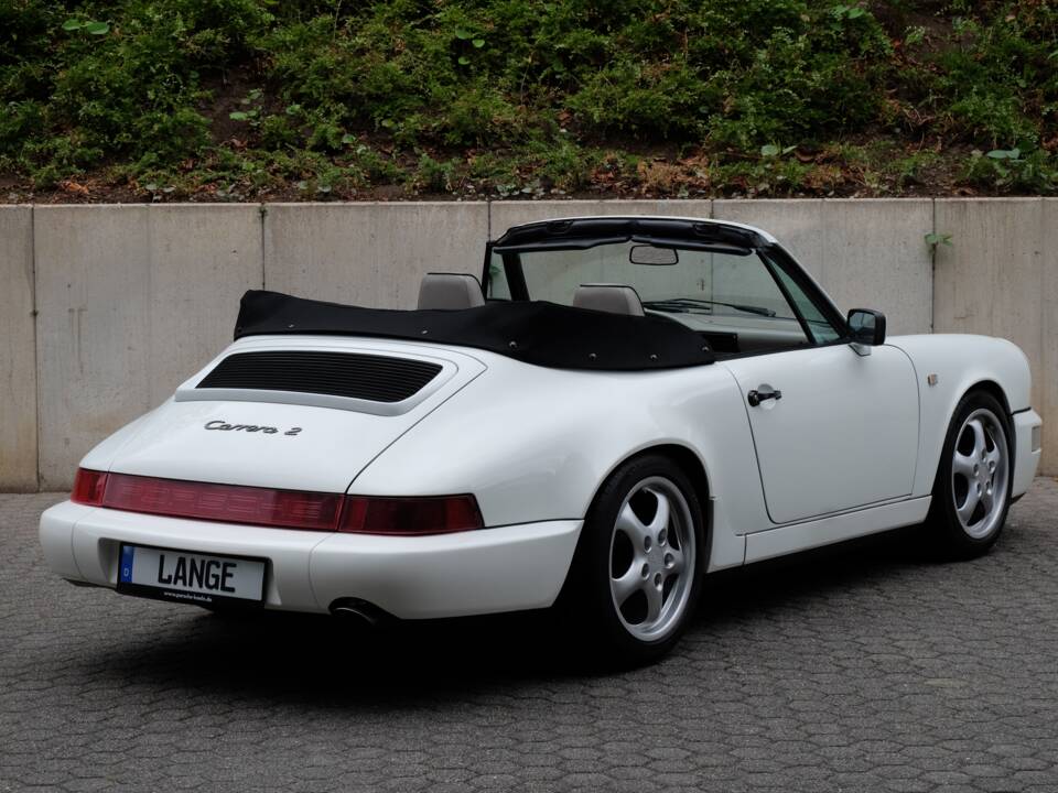 Image 16/60 de Porsche 911 Carrera 2 (1991)