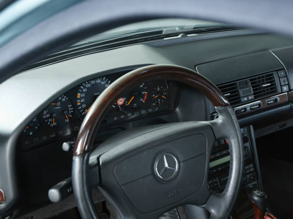 Bild 19/50 von Mercedes-Benz S 600 L (1999)