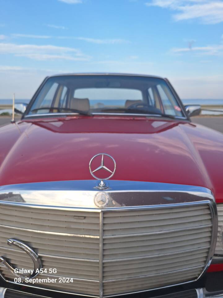 Bild 2/20 von Mercedes-Benz 200 (1982)