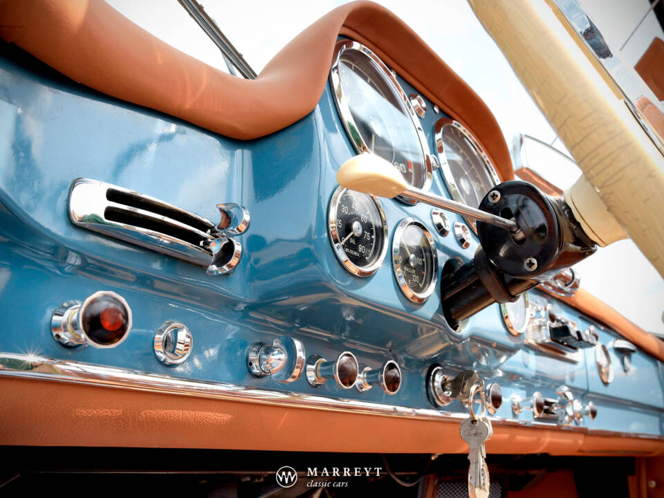 Imagen 42/50 de Mercedes-Benz 190 SL (1962)