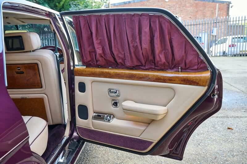 Immagine 32/40 di Rolls-Royce Flying Spur (1900)