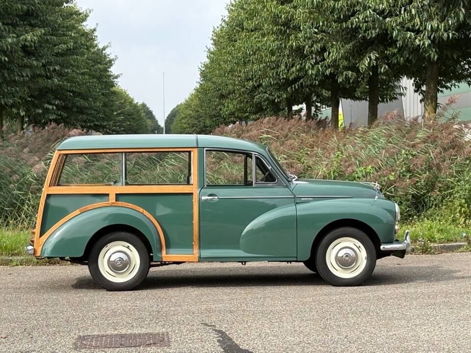 Image 3/26 of Morris Minor 1000 Traveller (1971)