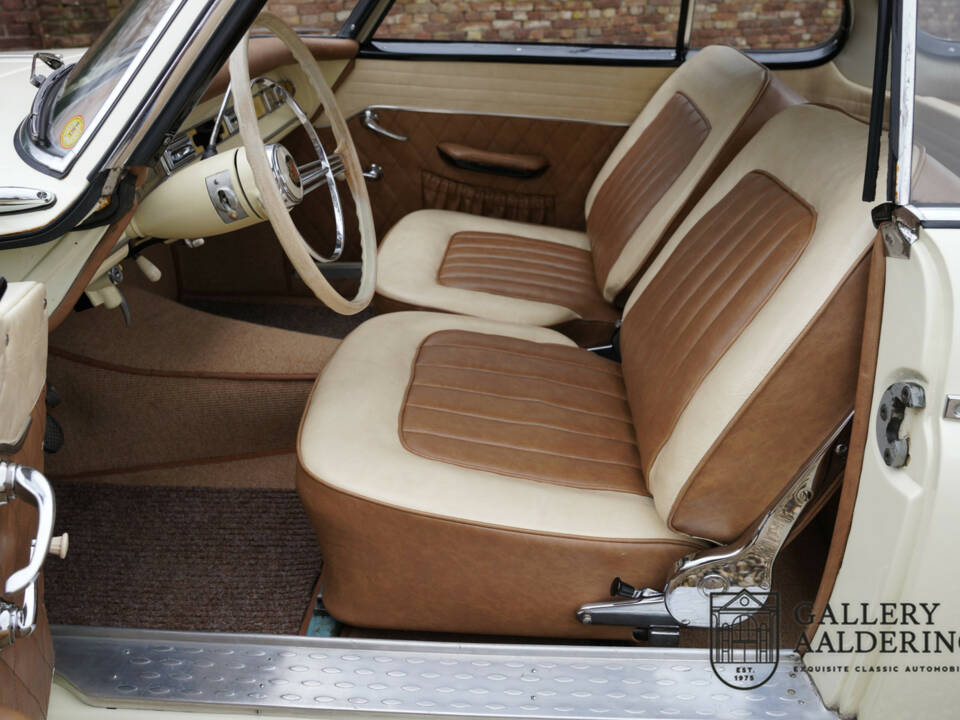 Image 4/50 of Borgward Isabella Coupe (1957)