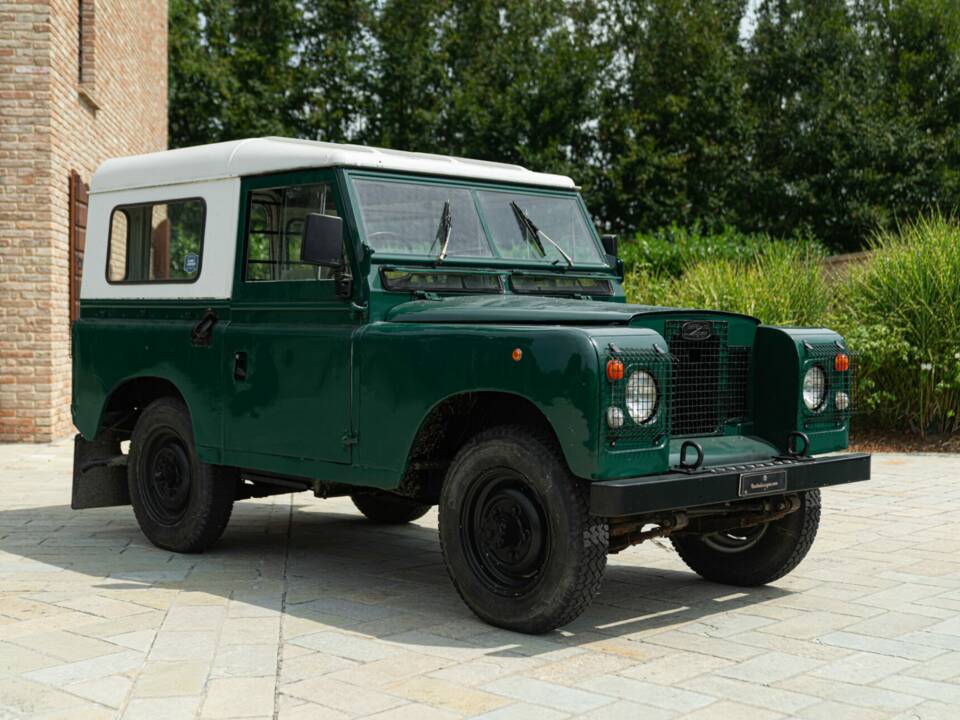 Bild 2/50 von Land Rover 88 Lightweight (1977)
