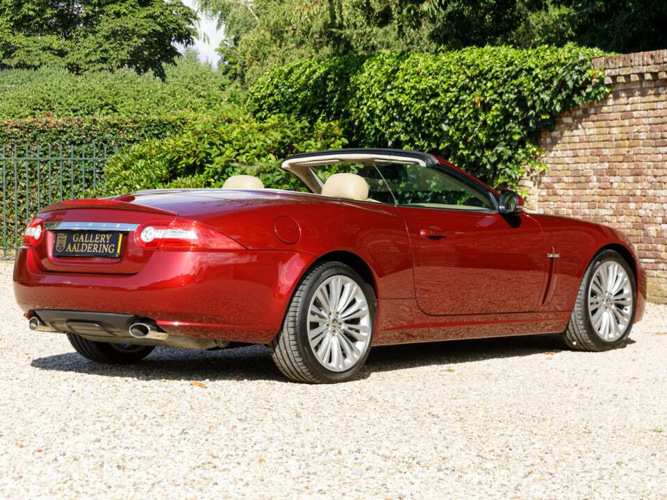 Image 39/50 of Jaguar XK (2011)