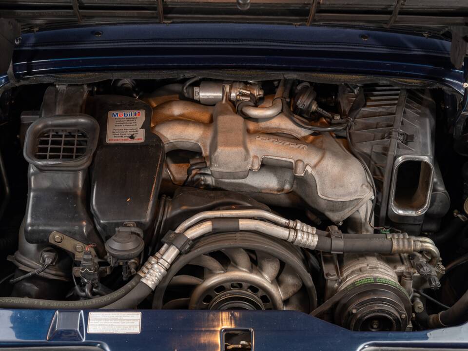 Image 25/25 of Porsche 911 Carrera (1997)