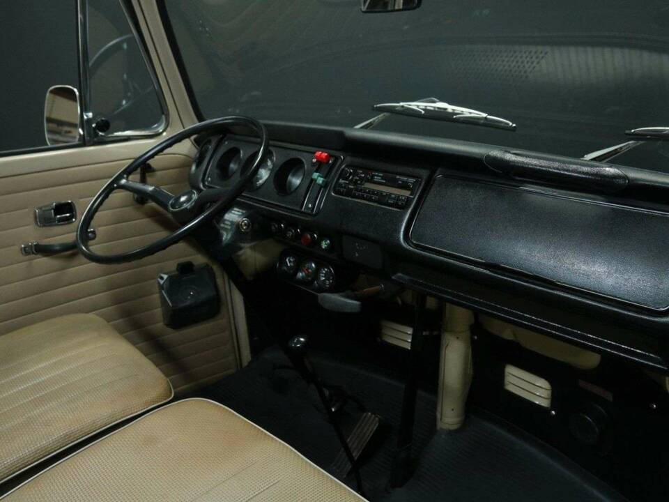 Immagine 20/50 di Volkswagen T2a Westfalia (1969)