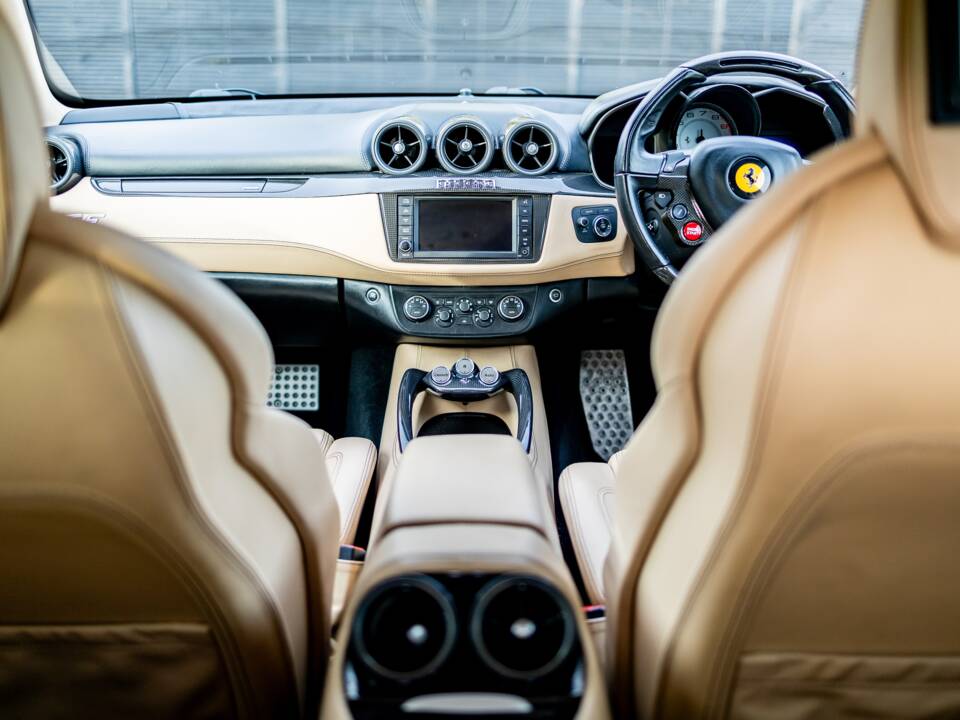 Bild 12/50 von Ferrari FF (2012)