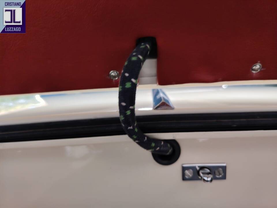 Image 64/74 of Jaguar XK 140 OTS (1956)