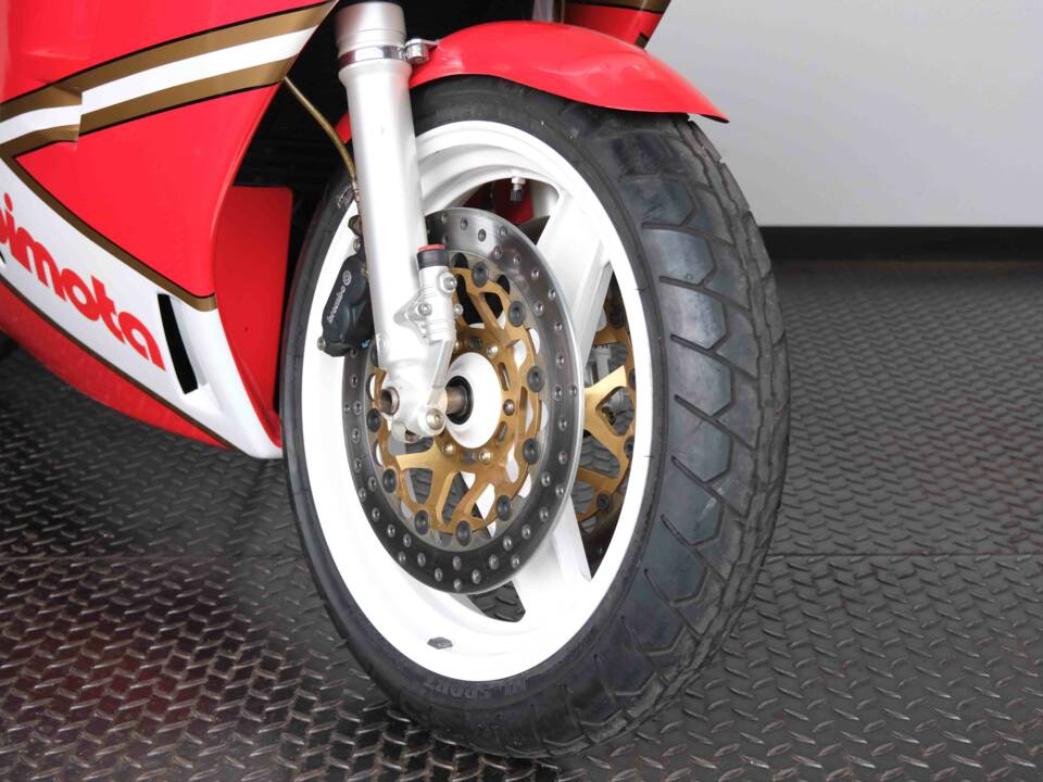 Image 26/95 of Bimota YB6 (1990)