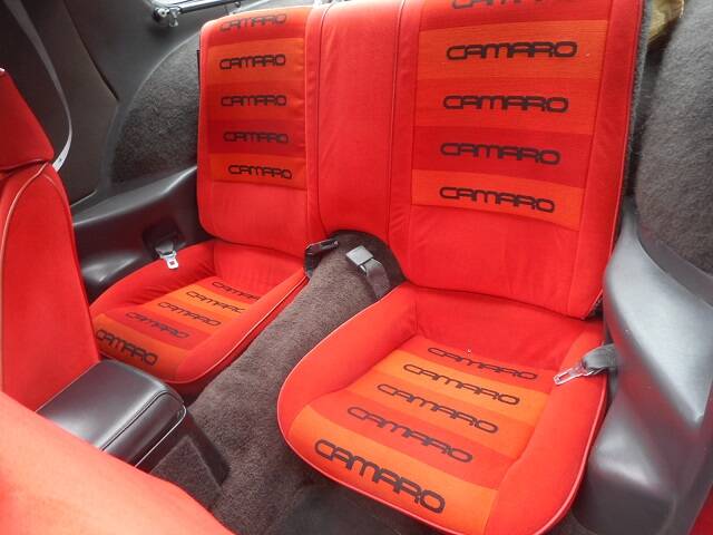 Immagine 16/22 di Chevrolet Camaro Z28 (1983)
