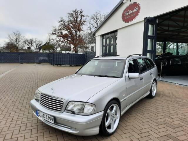 Bild 2/19 von Mercedes-Benz C 43 AMG T (1999)