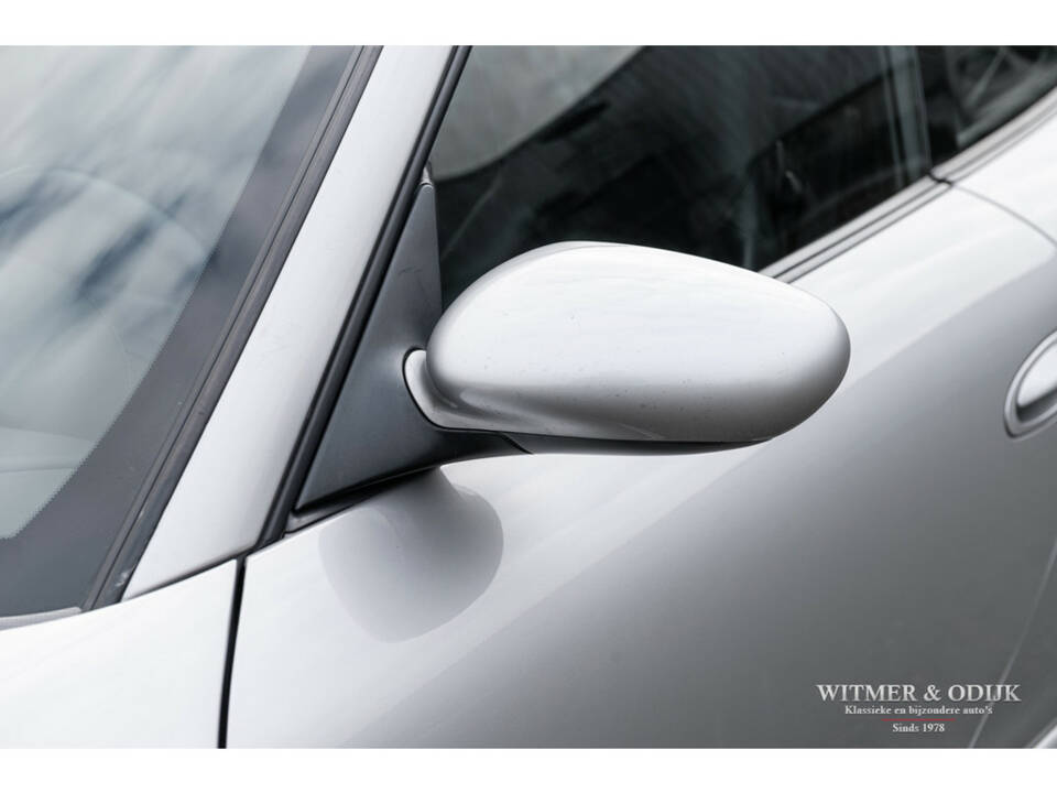 Image 25/28 of Porsche 911 Carrera (2000)