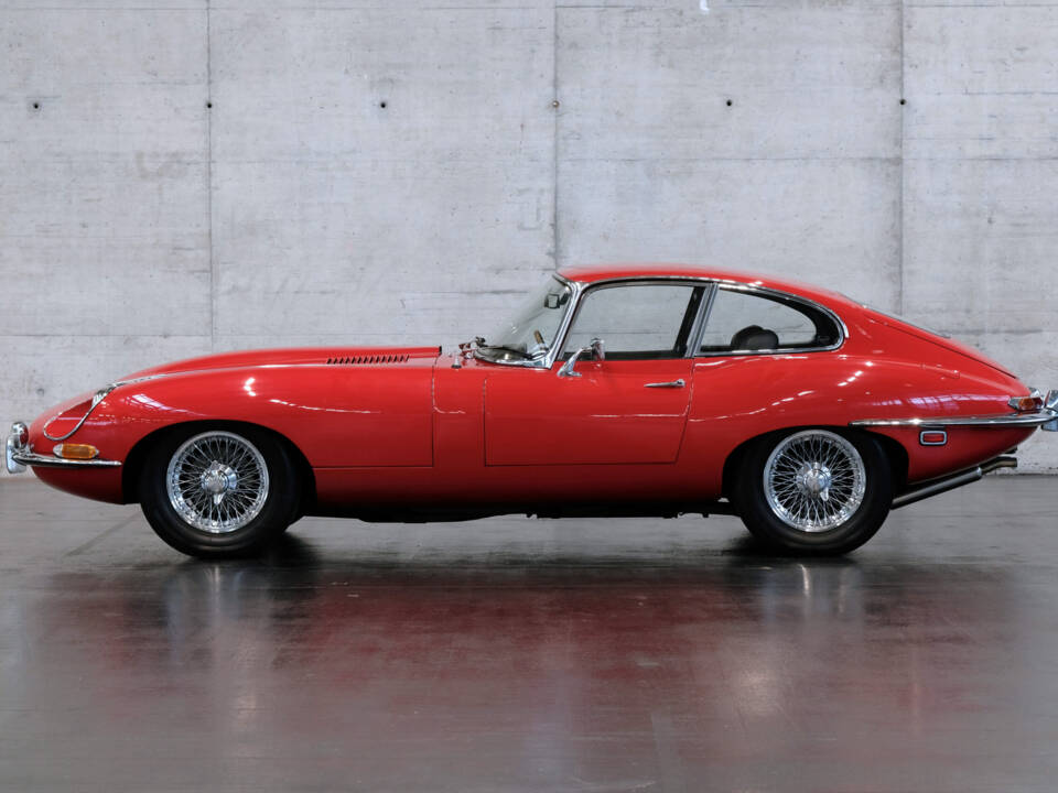 Image 2/23 de Jaguar Type E 4.2 (1967)