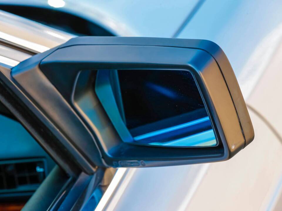 Image 16/21 of Mercedes-Benz 500 SEL (1990)