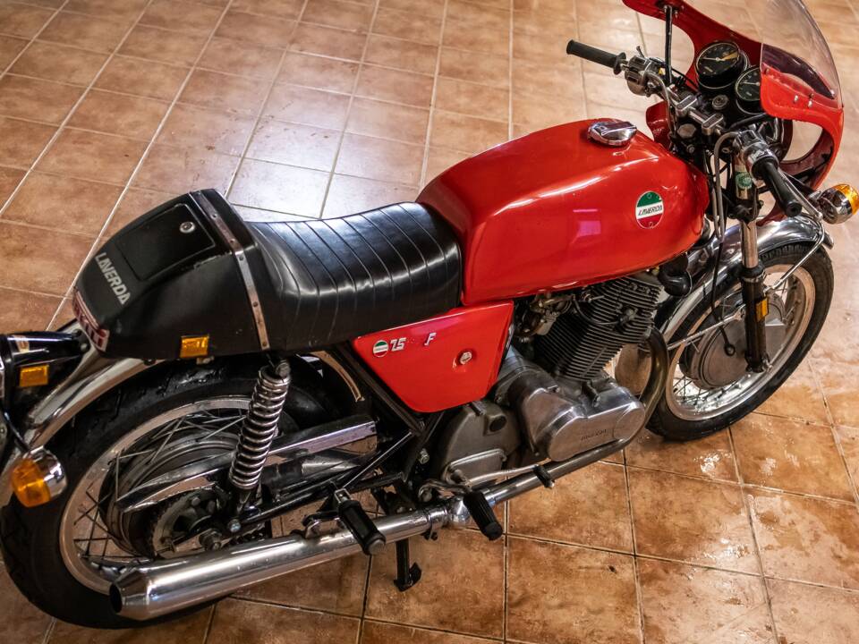 Image 3/14 de Laverda 750 SF 3 (1976)
