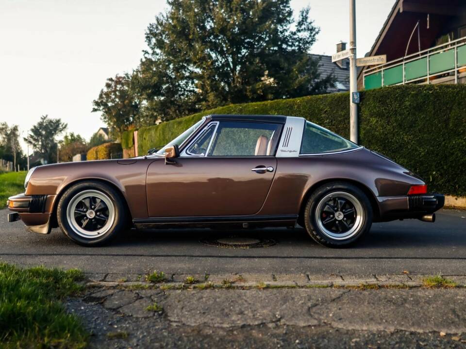 Immagine 7/35 di Porsche 911 2.7 (1976)