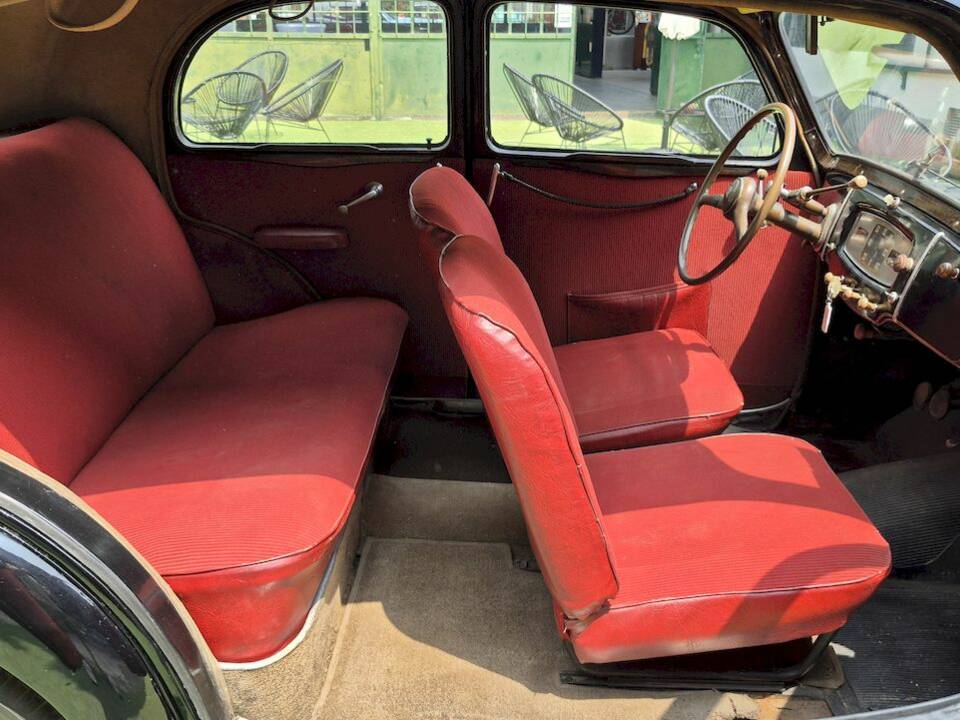 Image 30/47 of FIAT 1100 E (1952)