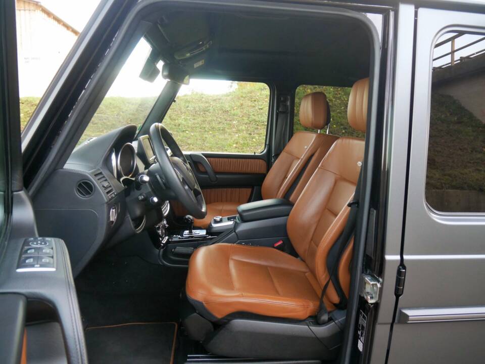 Image 33/38 of Mercedes-Benz G 500 (LWB) (2016)