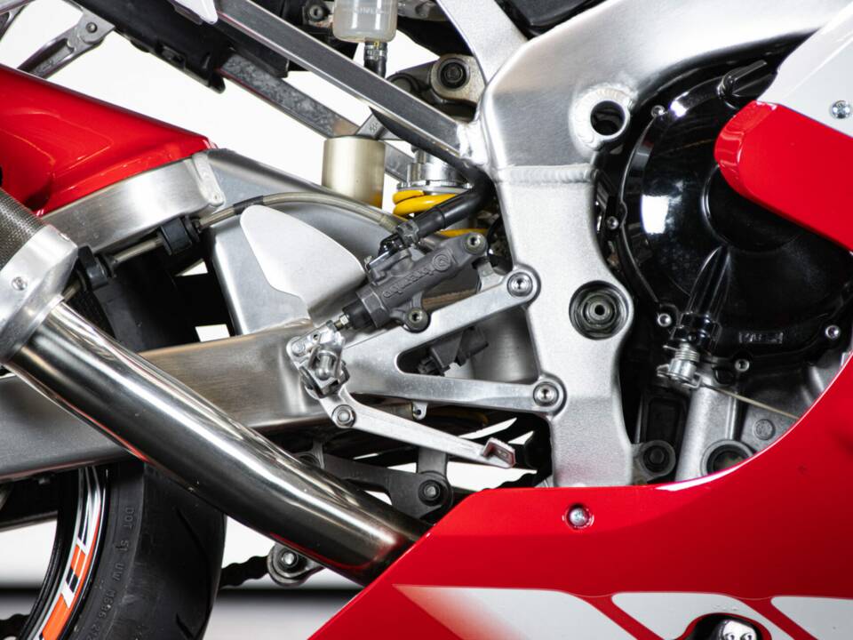 Bild 27/50 von Yamaha YZF 1000 R1 (1998)