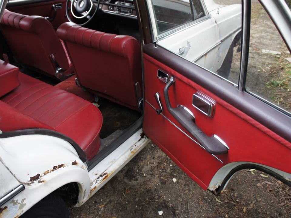 Imagen 17/22 de Mercedes-Benz 250 SE (1967)