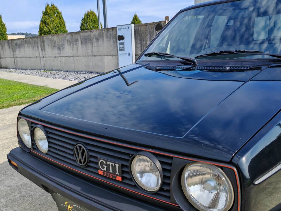 Bild 18/42 von Volkswagen Golf II GTi 16V 1.8 (1986)