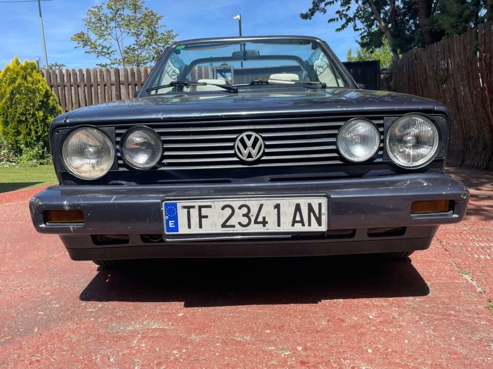 Image 33/39 de Volkswagen Golf I Cabrio GLi 1.8 (1990)