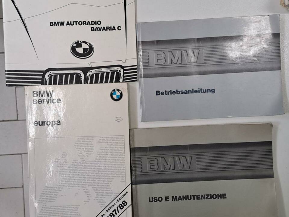Immagine 40/50 di BMW 320i (1989)
