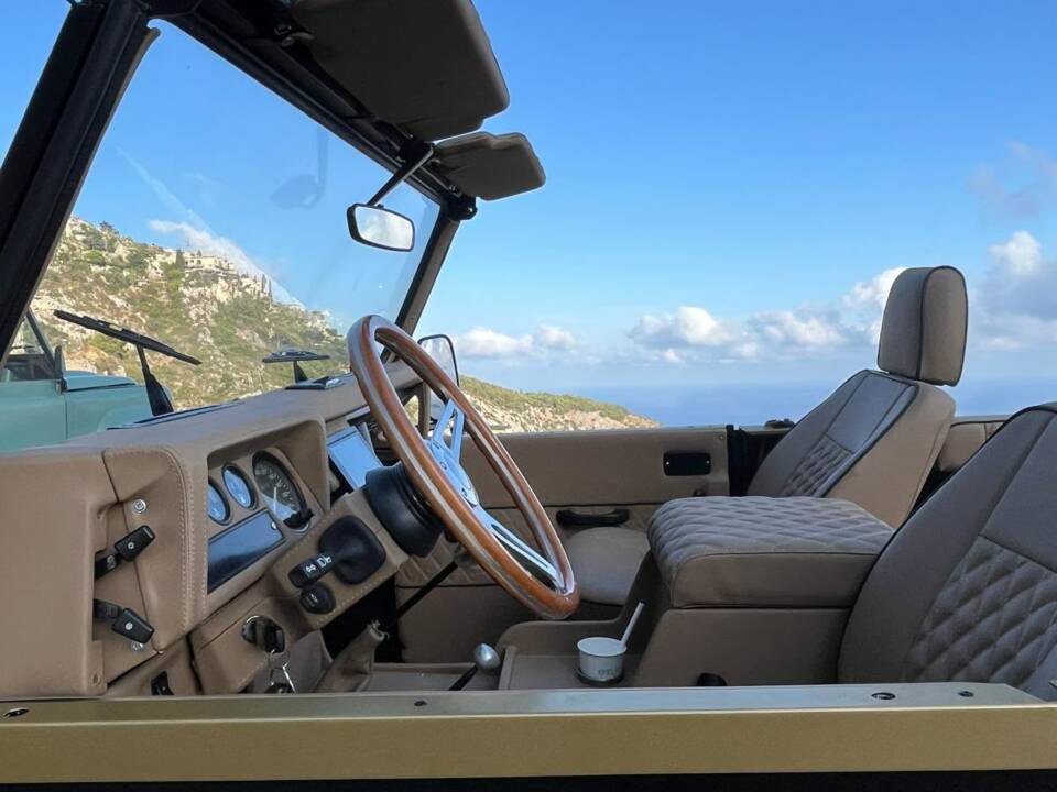 Afbeelding 11/17 van Land Rover 90 (1989)