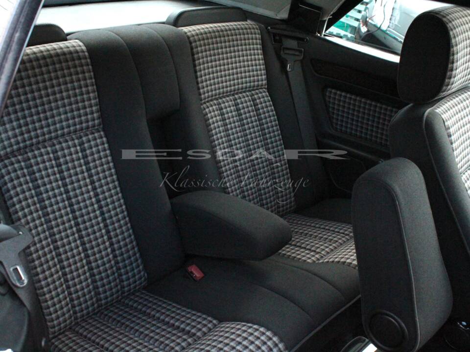 Bild 15/31 von Mercedes-Benz E 200 (1996)