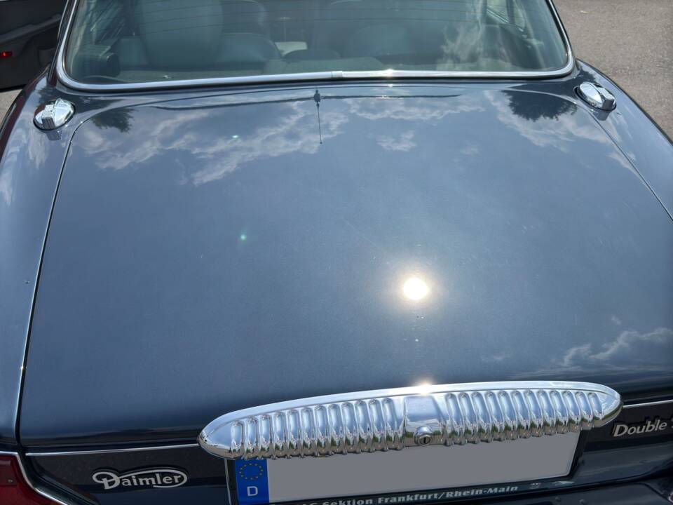 Image 10/20 of Daimler Double Six (1992)