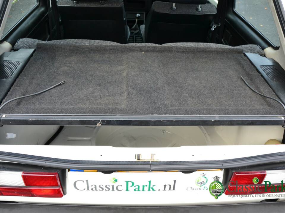 Imagen 33/50 de Volkswagen Golf Mk I 1.5 (1983)