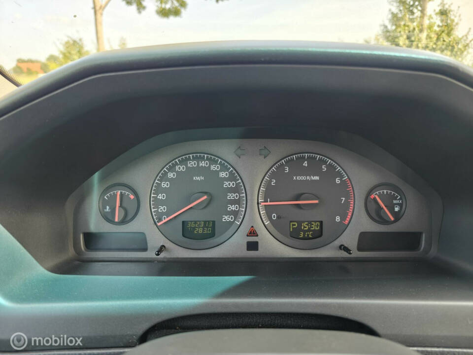Bild 21/42 von Volvo XC70 2.4T (2000)