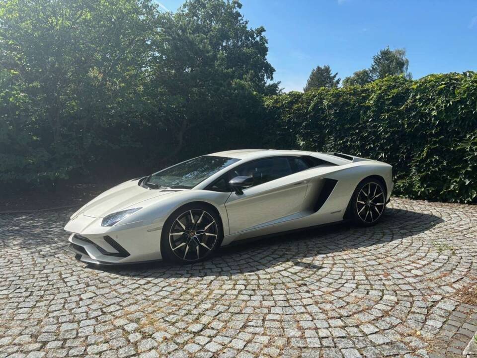 Imagen 6/13 de Lamborghini Aventador S (2017)