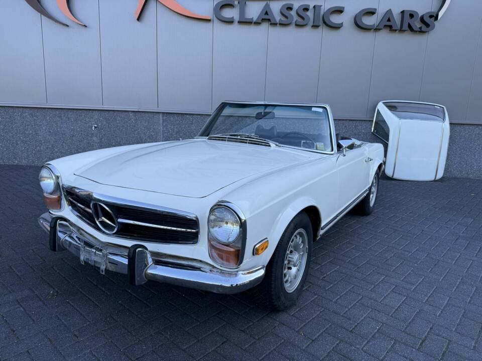 Image 2/50 of Mercedes-Benz 280 SL (1970)