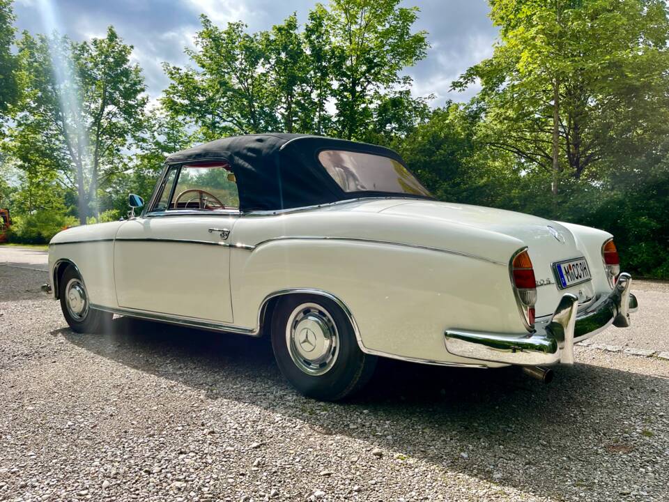 Bild 17/55 von Mercedes-Benz 220 S Cabriolet (1957)